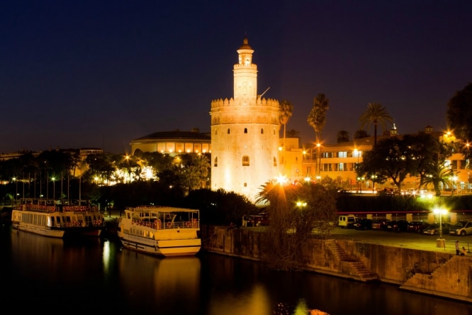 Los 7 mejores planes para una noche de viernes en Sevilla