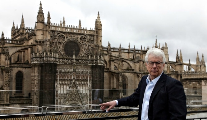 Ken Follett ambientará su última novela en Sevilla