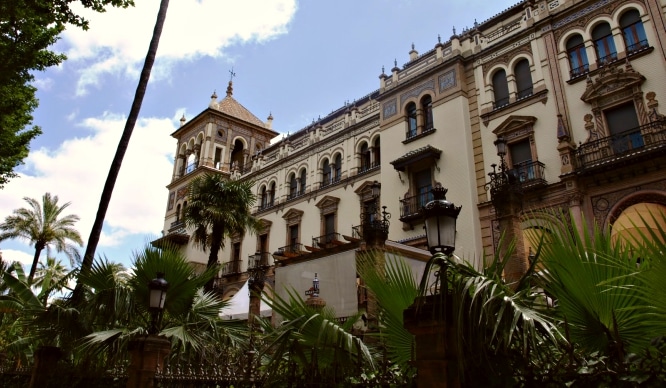 Sevilla es promocionada en Cannes como un destino para turismo de lujo