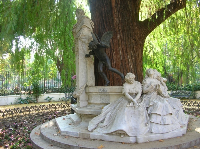 Monumento a Becquer Parque de Maria Luisa Sevilla
