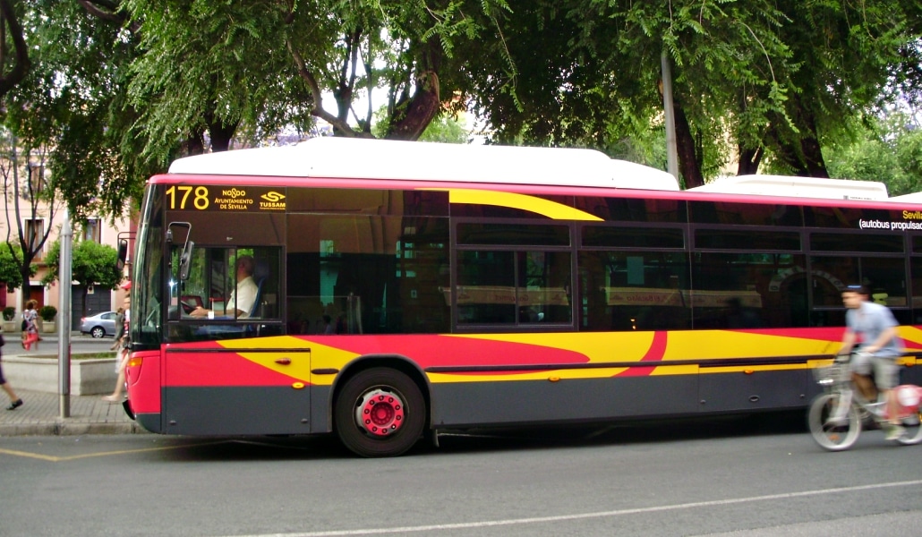 Se estrena la linea rápida de bus de Sevilla Este con el centro