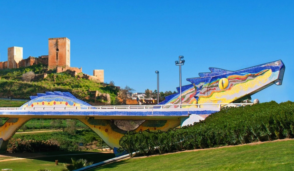 El Puente del Dragón, el homenaje a Gaudí en Alcalá de Guadaira