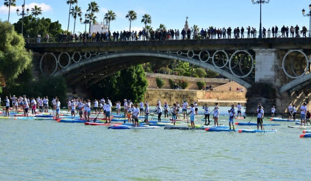Este fin de semana 200 tablas de paddle surf conquistarán Sevilla