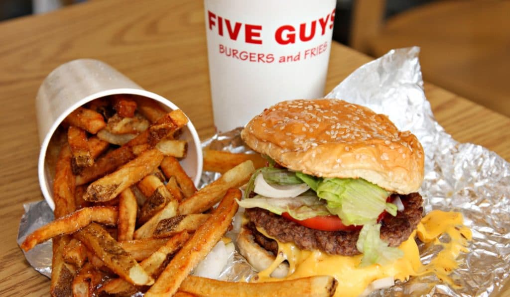 Five Guys: la hamburguesa favorita de Obama a punto de abrir en Sevilla