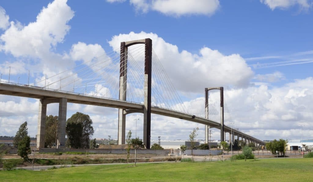 El puente del Centenario tendrá tres carriles por sentido