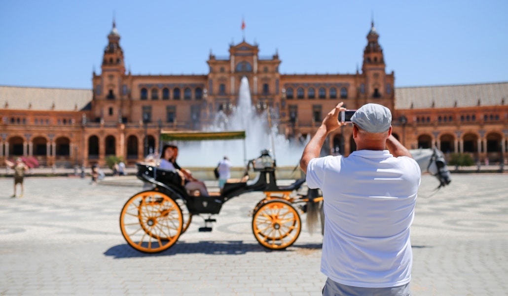 San Viudín: el tour gratuito por Sevilla dedicado a la tercera edad