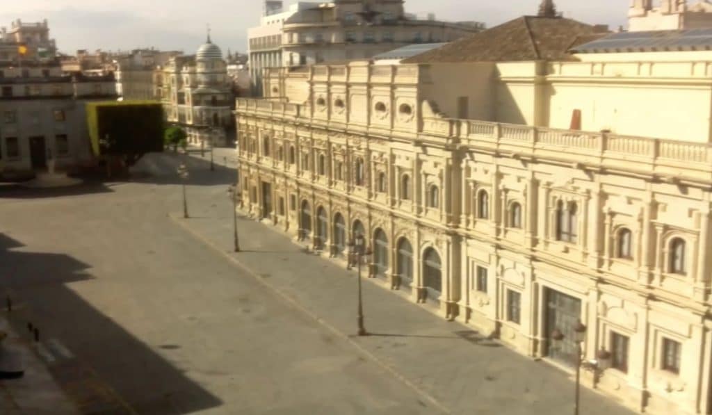 Sevilla vacía y en directo: las cámaras que retransmiten la ciudad desierta