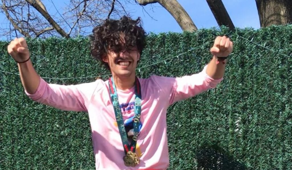 Un sevillano completa un maratón en la terraza de su casa de Nueva York