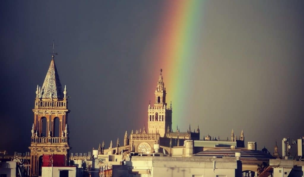 Las fotografías que nos dejó el espectacular arcoíris doble en Sevilla