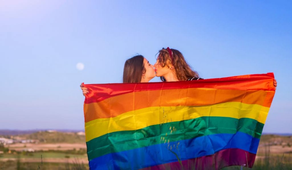 7 maneras de apoyar al movimiento LGTBI+ en Sevilla