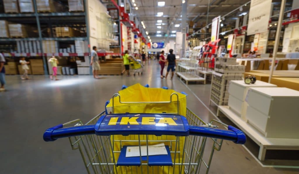 Ikea planta cara a las limitaciones de movilidad y abre una nueva tienda en Sevilla