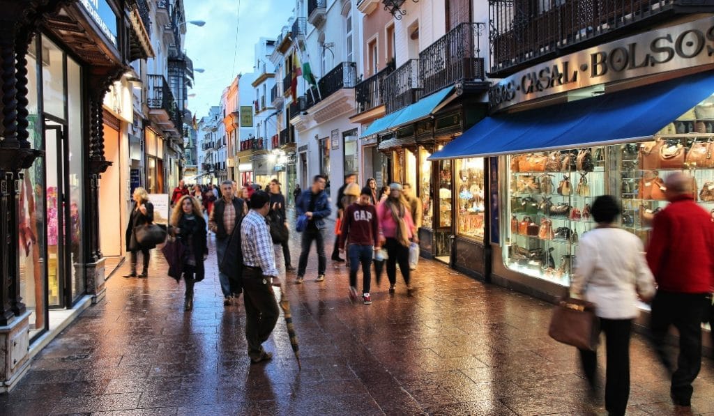 La Junta decidirá después del 24 de diciembre si endurece las restricciones en Andalucía