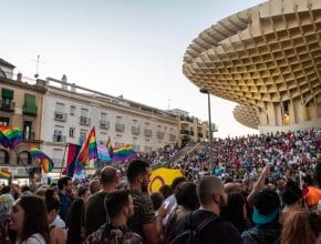 Guía del Orgullo LGTBI+ 2024 en Sevilla: desfile, cartel y todas las actividades que se conocen