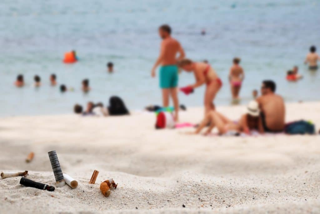 ¿En qué playas de Andalucía está prohibido fumar?