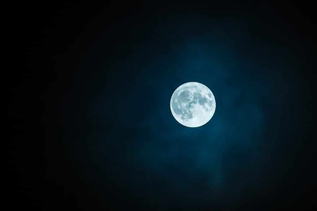 Luna Azul: el fenómeno que podremos ver este domingo en Sevilla