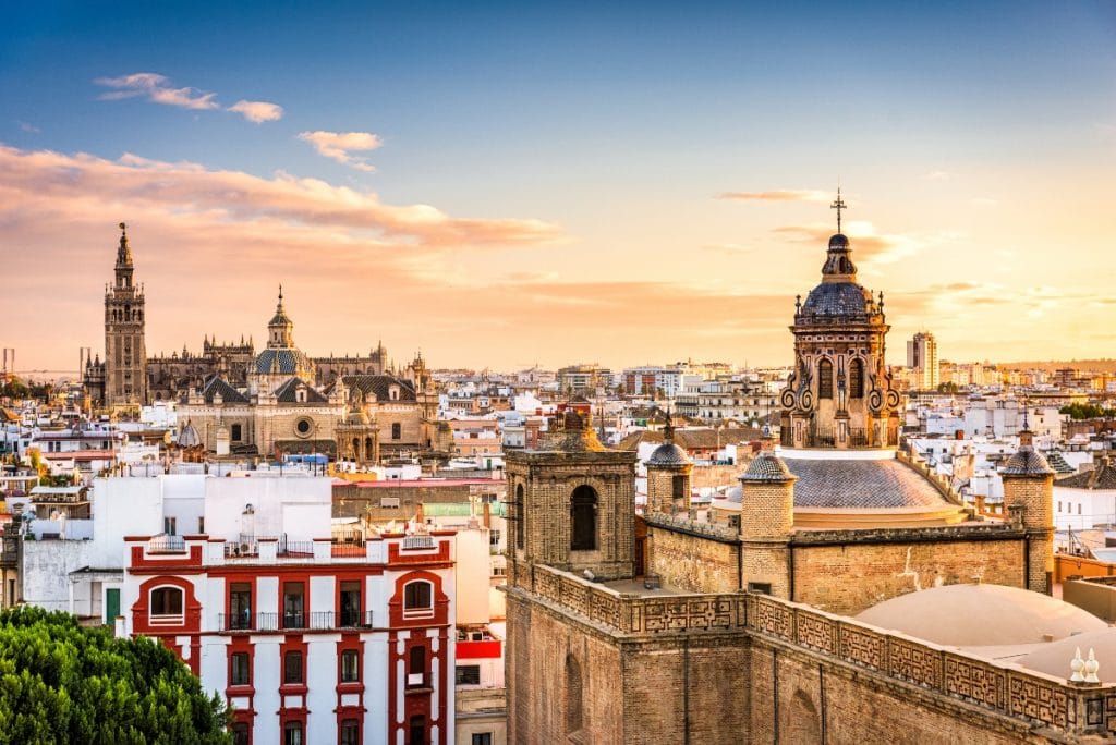 ciudad con más iglesias de España