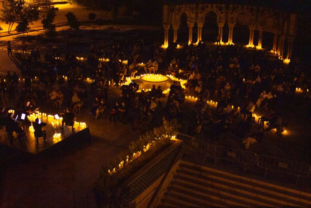 Sevilla rinde tributo a Coldplay a la luz de las velas