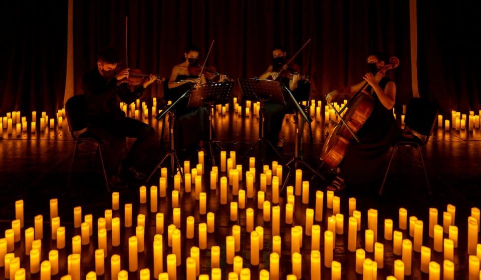 Sevilla rinde tributo a la música de los Beatles a luz de las velas