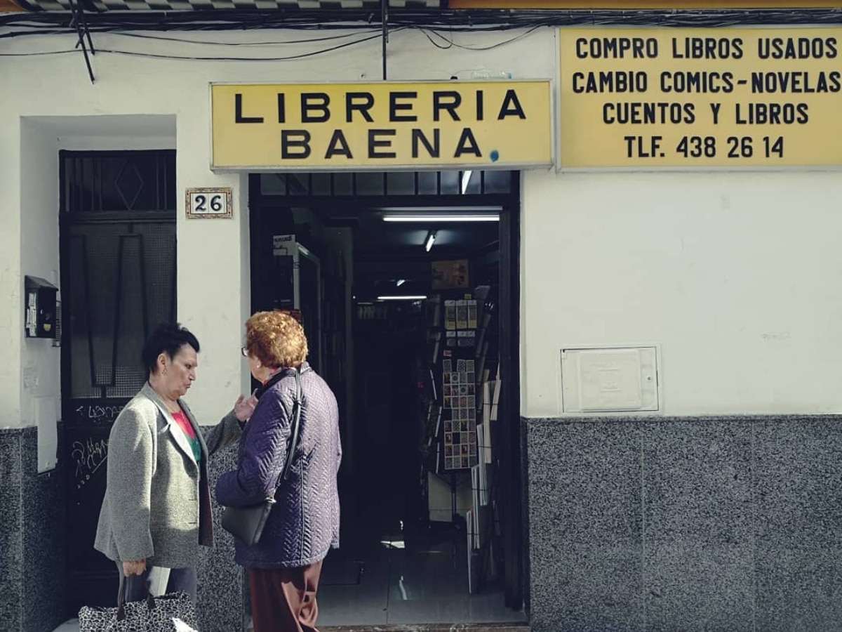 Imprescindibles calle Feria Sevilla librería Baena