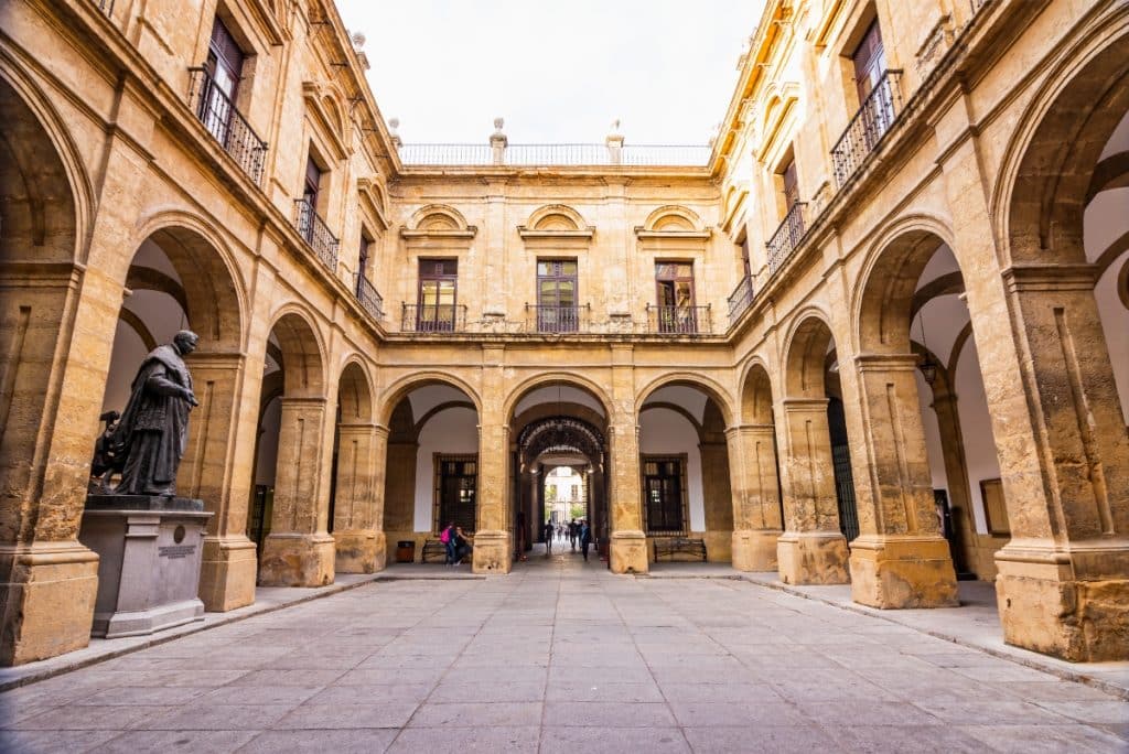 La antigua Fábrica de Tabacos de Sevilla recupera sus visitas guiadas gratuitas