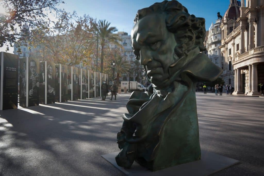Esculturas Goya gigantes Sevilla Premios 2023