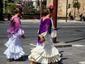 Guía para encontrar trajes de flamenca baratos (y con gusto) en Sevilla