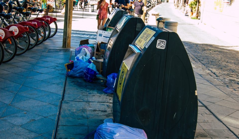 Sevilla es la tercera ciudad española más sucia, según un estudio de la OCU