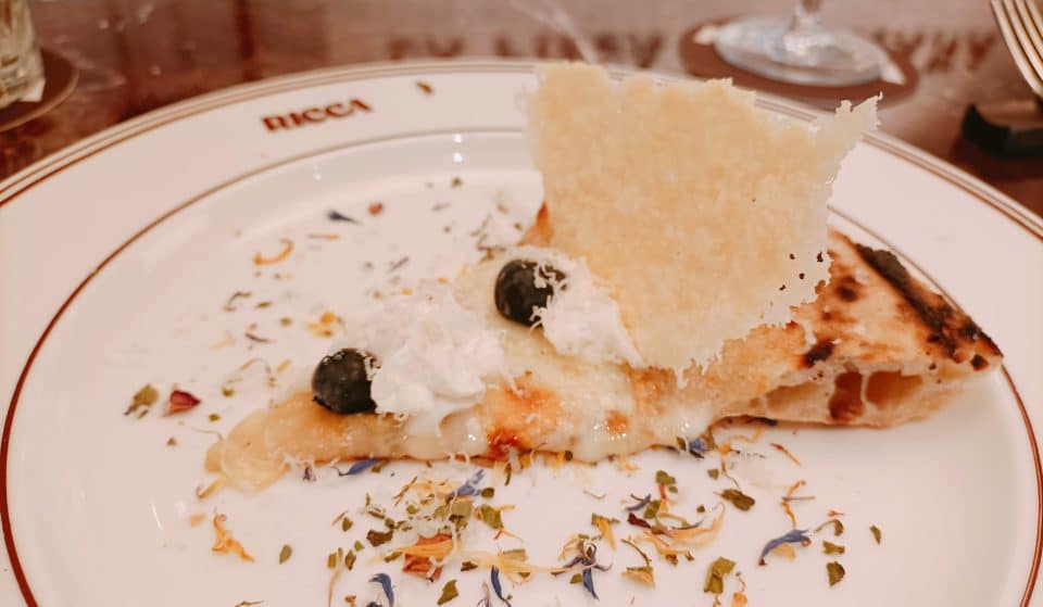 Ricca, la primera barra omakase de pizzas de España, un exclusivo menú degustación en Sevilla