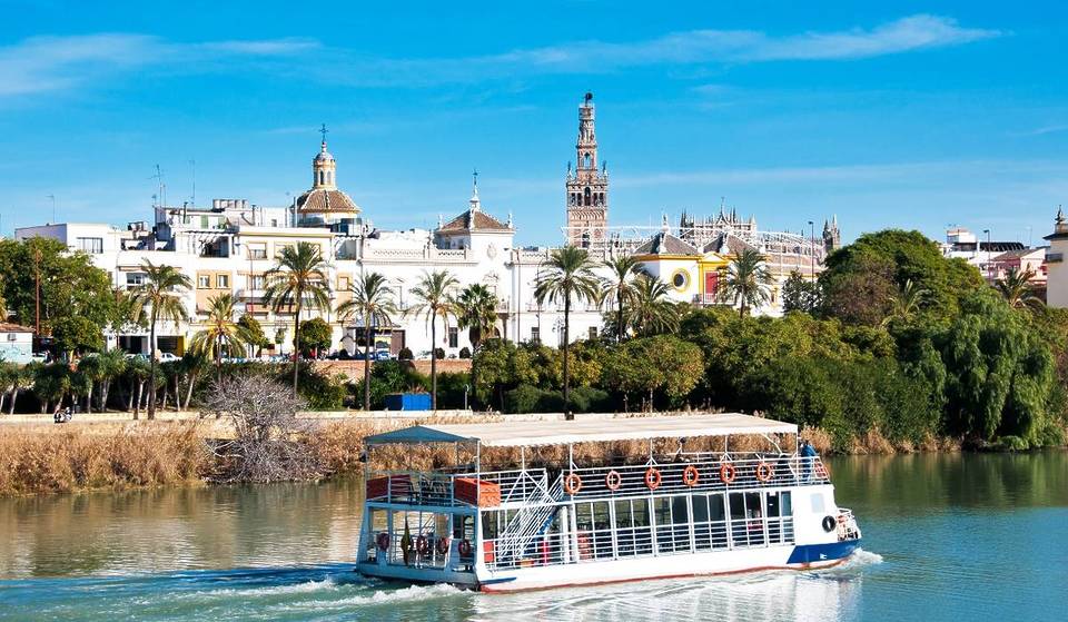 Boat trips in Seville: the best routes along the Guadalquivir River