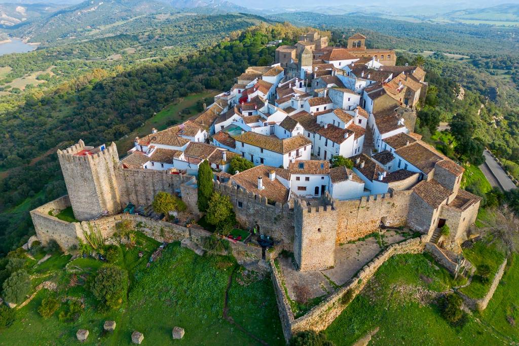 Viral towns Andalusia Castellar de la Frontera