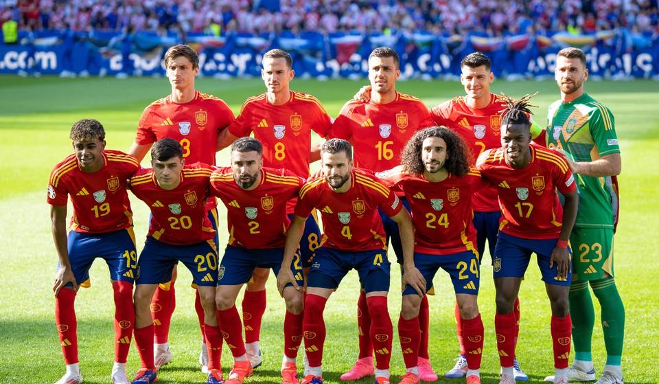 Pantallas de cine gigantes y cervezas a 1 € para ver la final de la Eurocopa entre España e Inglaterra en Sevilla