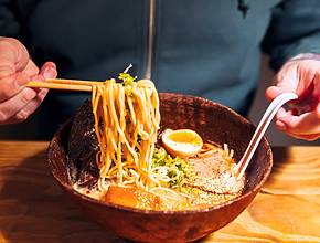 Dónde comer ramen en Sevilla: los mejores restaurantes para agenciarse este copioso plato